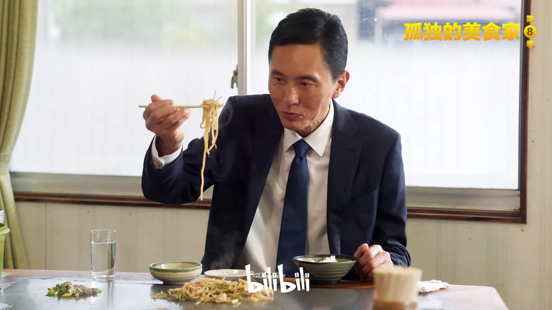 人妖另类100p剧照1